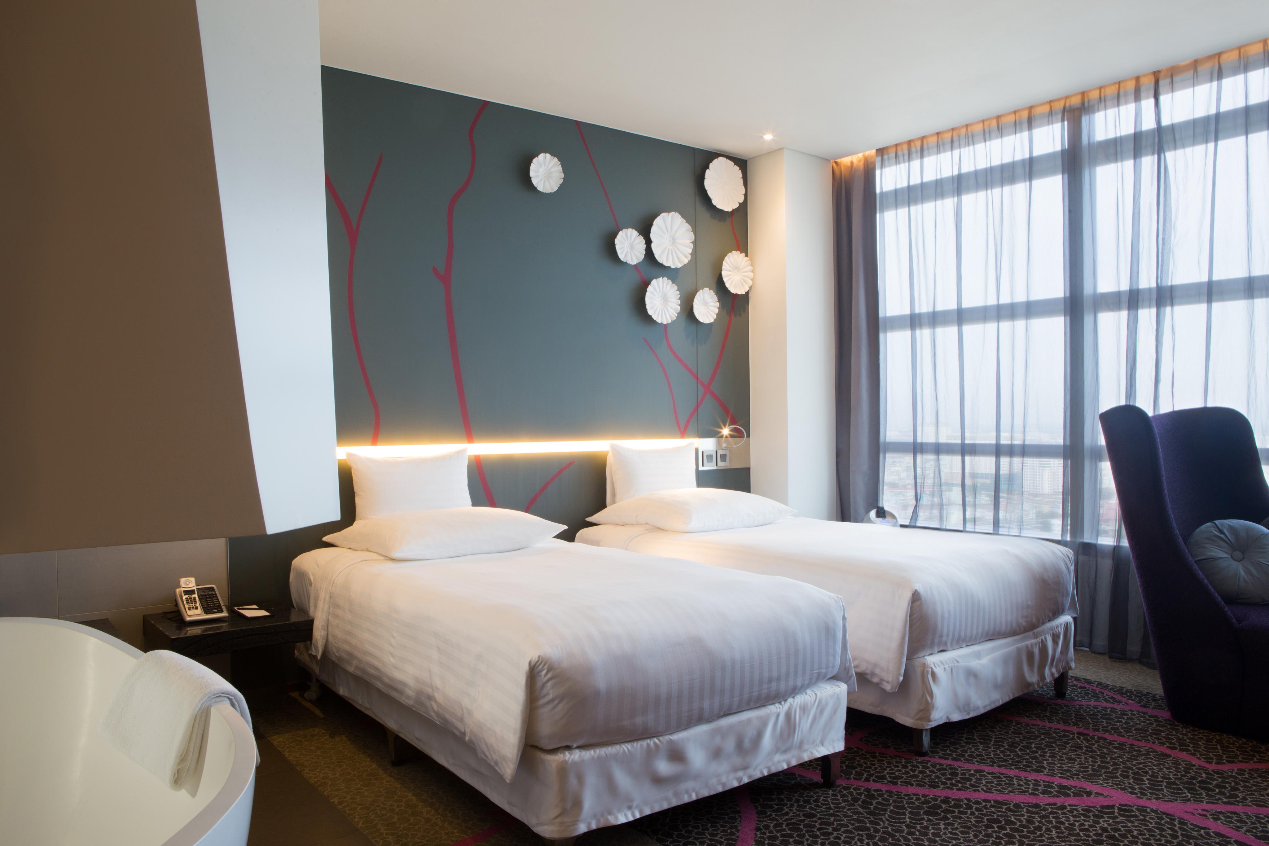 Pullman Saigon Centre Hotel Ho Chi Minh City Exterior photo